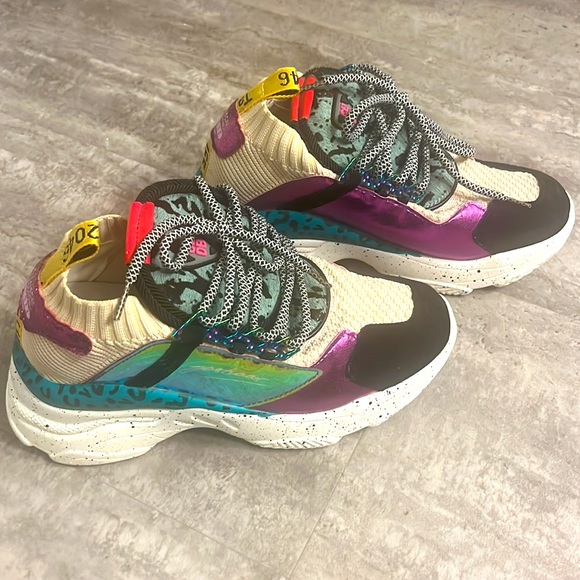 Jaeszz Multi-Color Fashionable Sneakers, Size: 5.5 - Picture 2 of 2